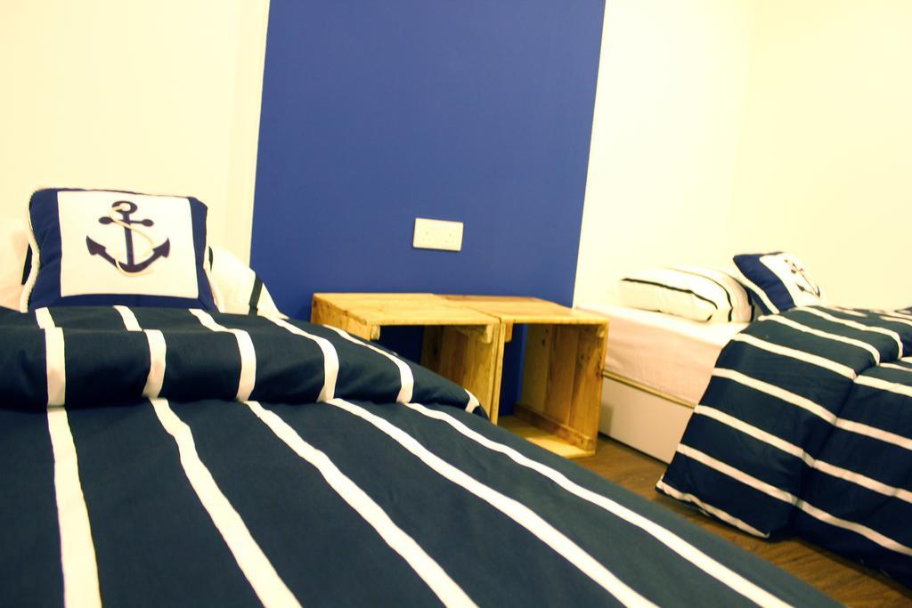 Roof Talk Theme Hostel Johor Bahru Kültér fotó