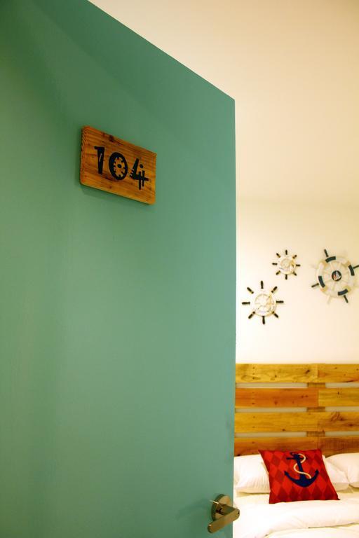 Roof Talk Theme Hostel Johor Bahru Kültér fotó