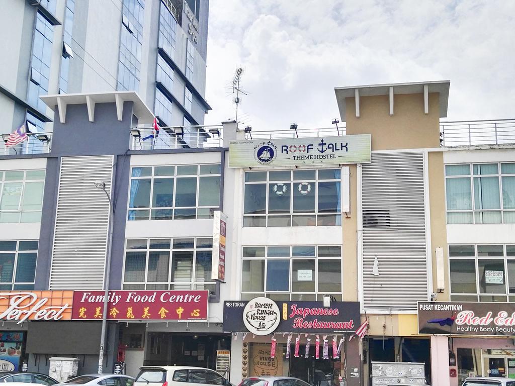 Roof Talk Theme Hostel Johor Bahru Kültér fotó